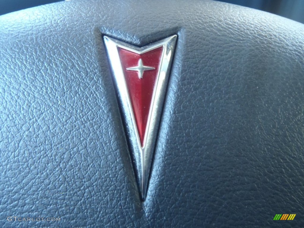2009 Pontiac Vibe Standard Vibe Model Marks and Logos Photos