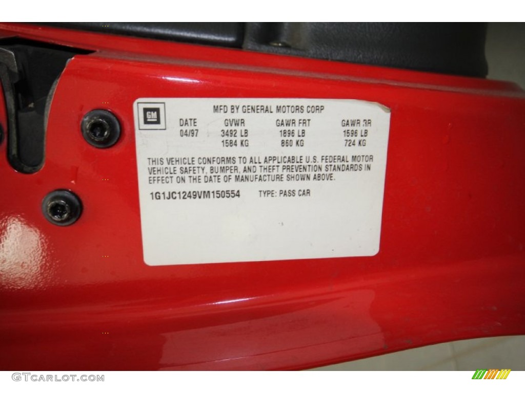 1997 Cavalier Coupe - Bright Red / Graphite photo #10