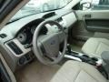 Black - Focus SE Sedan Photo No. 16
