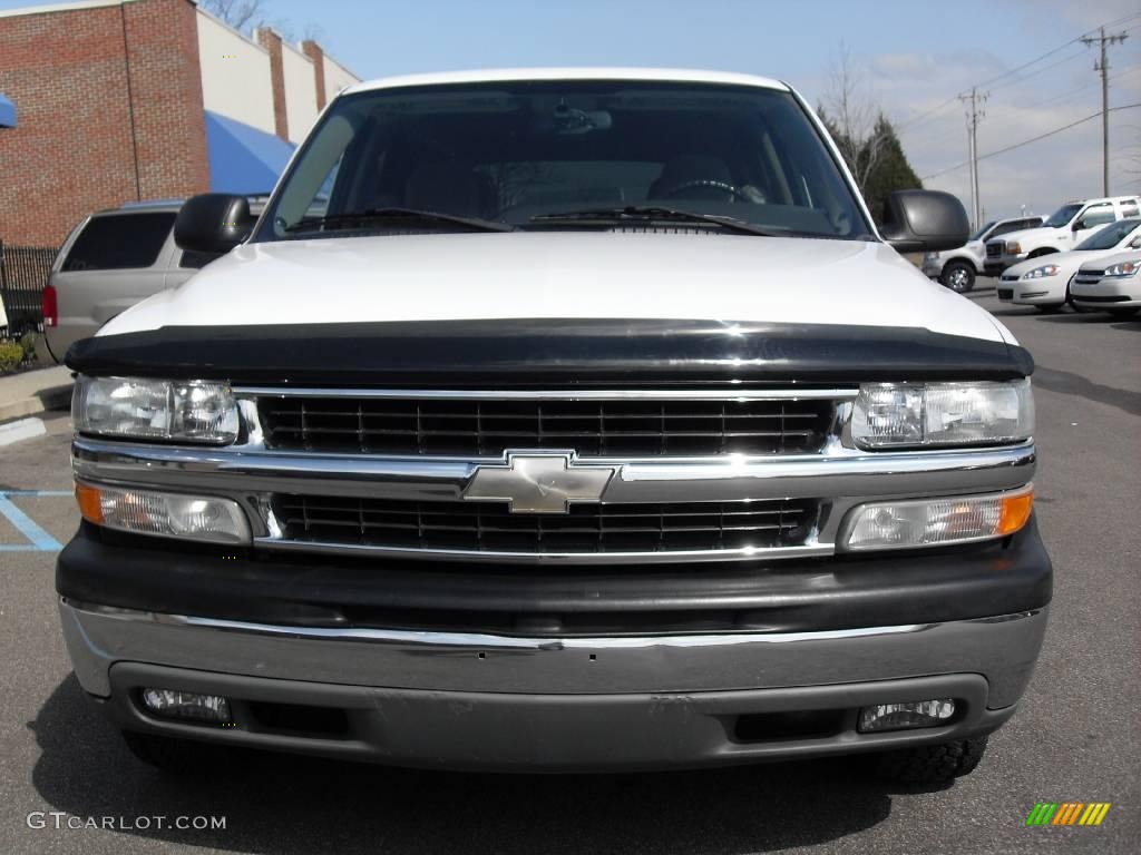 2004 Tahoe LS - Summit White / Gray/Dark Charcoal photo #3