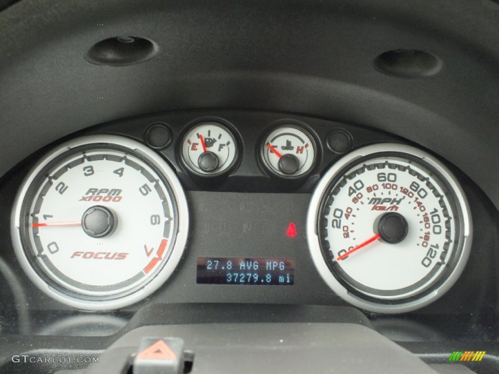 2011 Ford Focus SES Sedan Gauges Photo #61586133