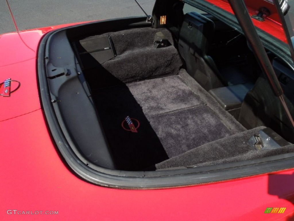 1985 Chevrolet Corvette Coupe Trunk Photo #61588440