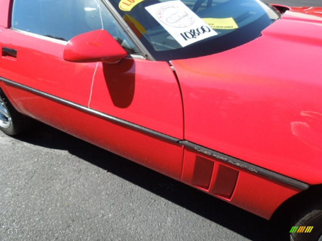 1985 Corvette Coupe - Bright Red / Graphite photo #21