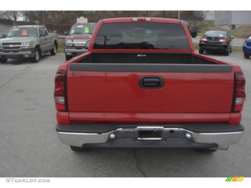 2004 Silverado 1500 LS Extended Cab - Victory Red / Dark Charcoal photo #3