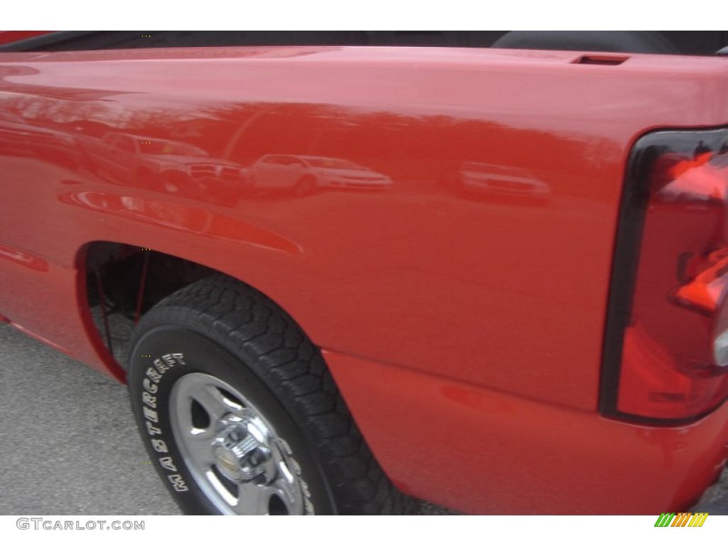 2004 Silverado 1500 LS Extended Cab - Victory Red / Dark Charcoal photo #6