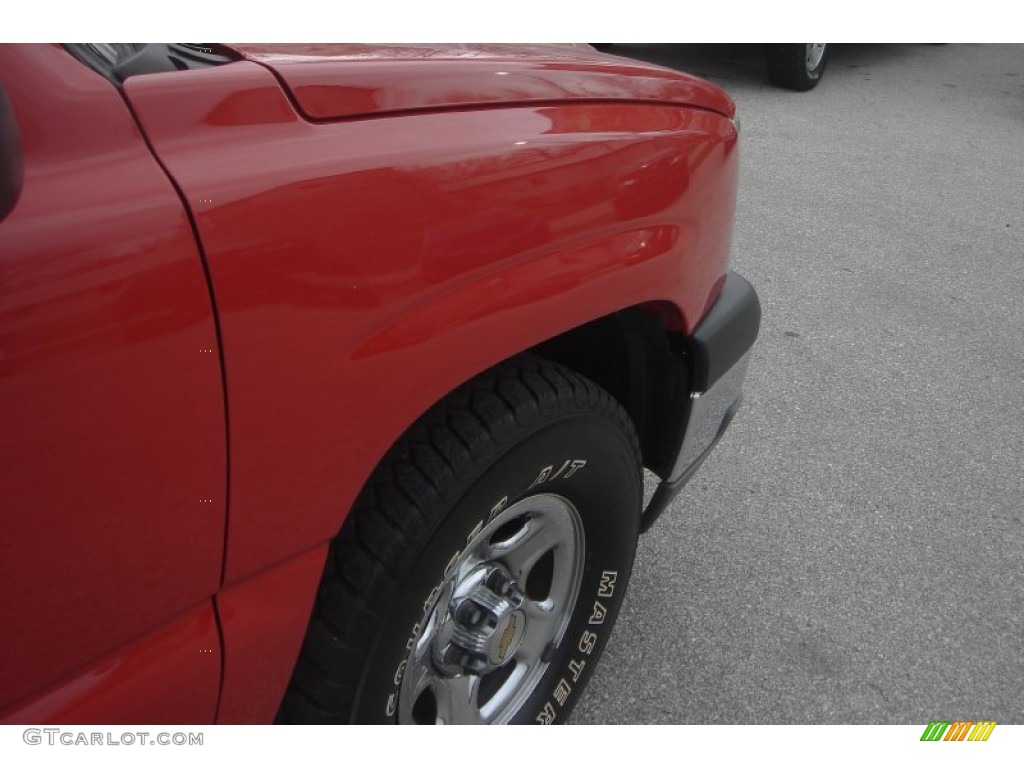 2004 Silverado 1500 LS Extended Cab - Victory Red / Dark Charcoal photo #31