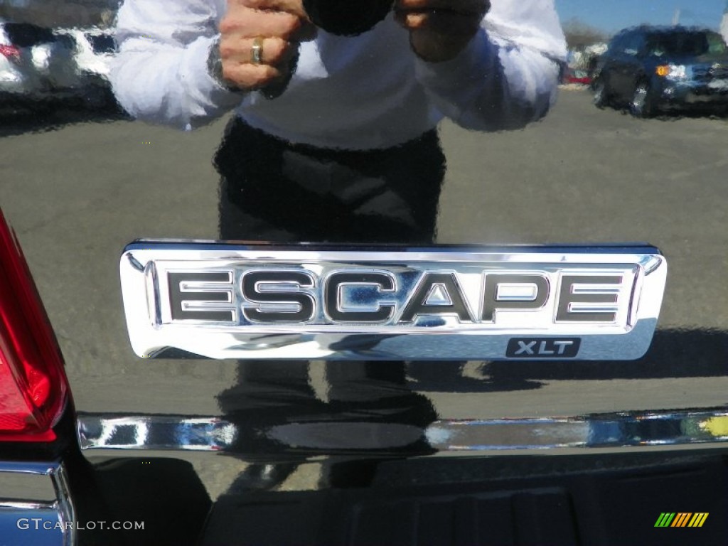 2009 Escape XLT V6 4WD - Black / Charcoal photo #12