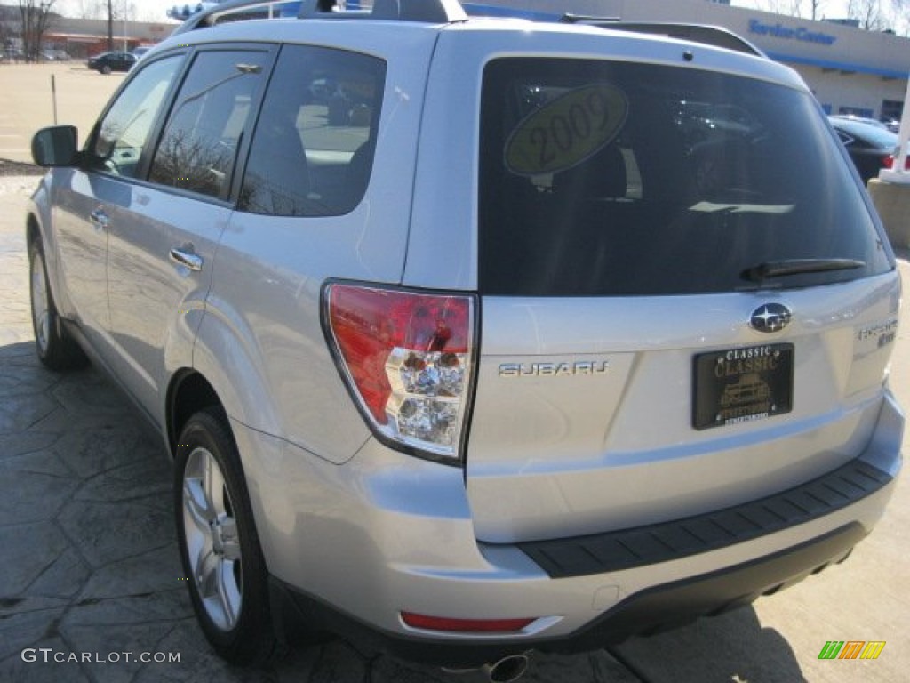 2009 Forester 2.5 X Premium - Spark Silver Metallic / Black photo #5