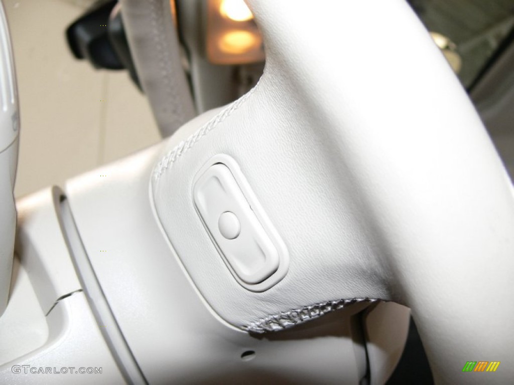 2012 Fiat 500 Lounge Controls Photo #61593205