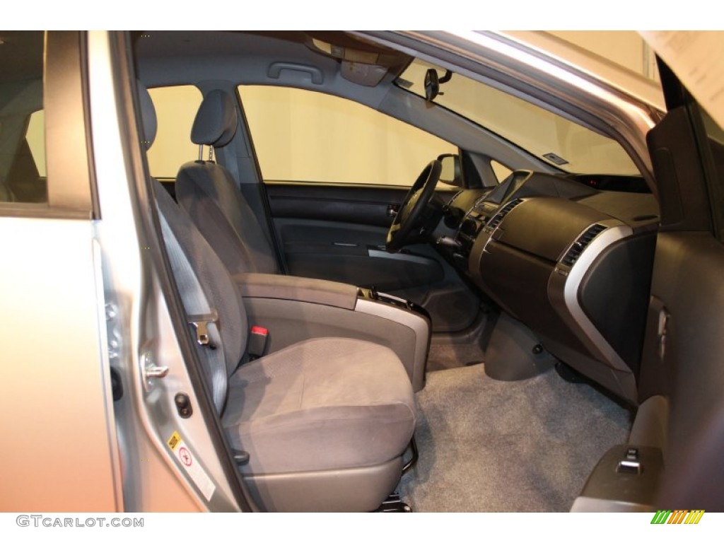 Gray/Burgundy Interior 2005 Toyota Prius Hybrid Photo #61599819