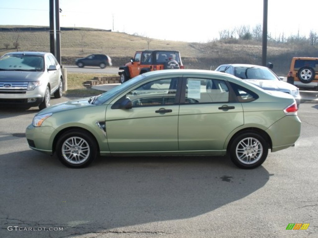 2008 Focus SE Sedan - Kiwi Green / Medium Stone photo #5