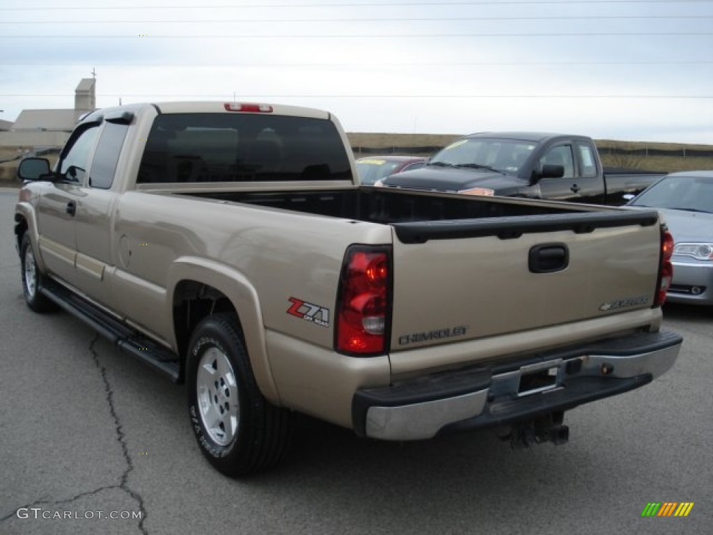 2004 Silverado 1500 LT Extended Cab 4x4 - Sandstone Metallic / Dark Charcoal photo #6