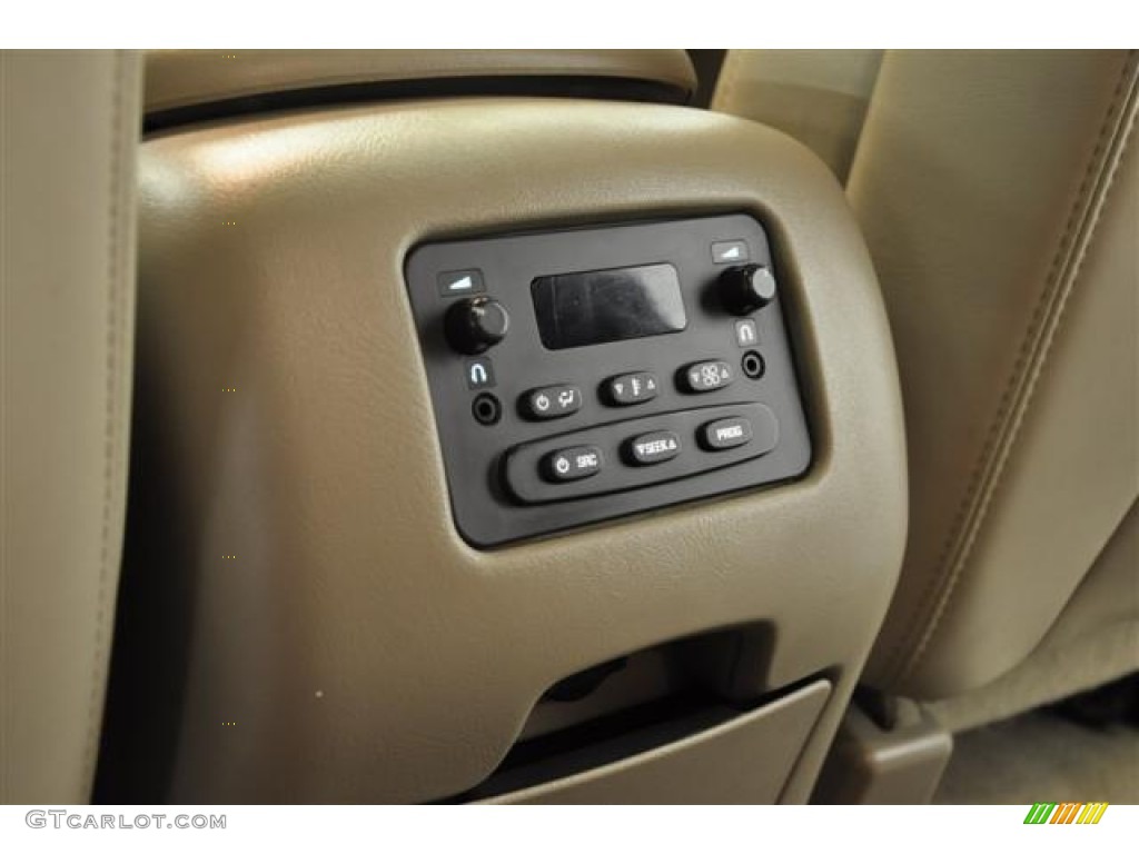 2005 Tahoe Z71 4x4 - Summit White / Tan/Neutral photo #20