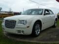 Cool Vanilla - 300 C HEMI Photo No. 1