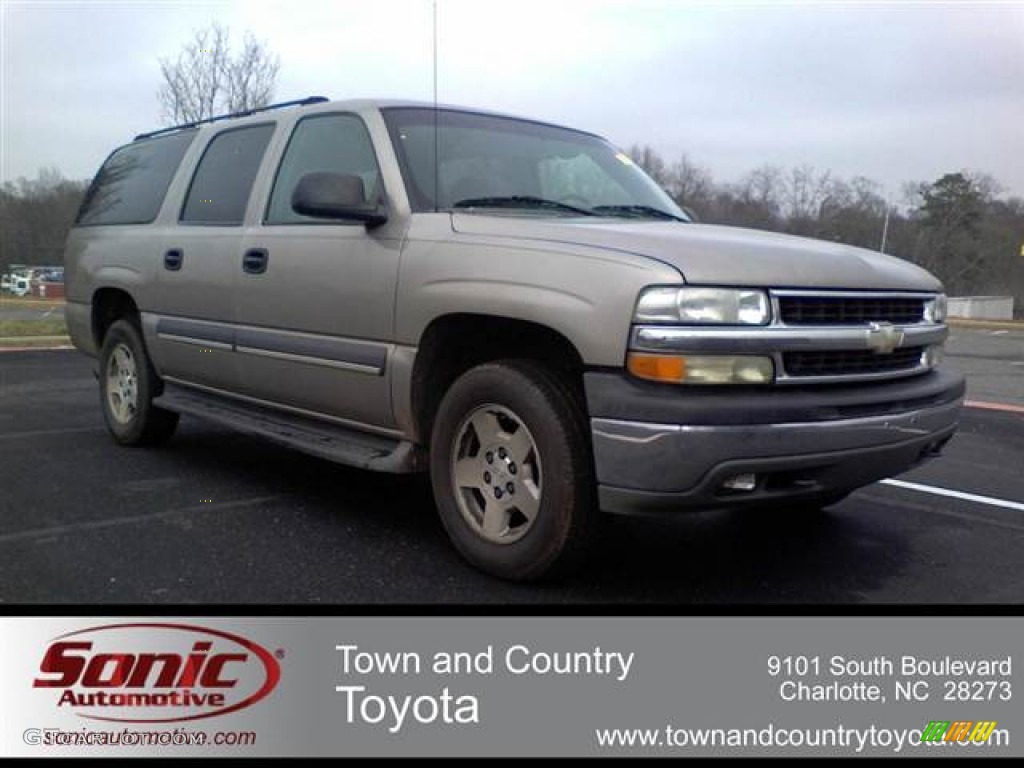 2003 Suburban 1500 LS 4x4 - Light Pewter Metallic / Gray/Dark Charcoal photo #1