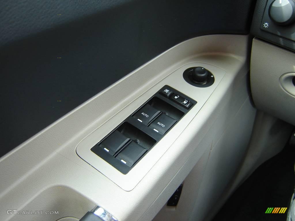 2007 300 C SRT Design - Brilliant Black / Dark Slate Gray/Light Graystone photo #18