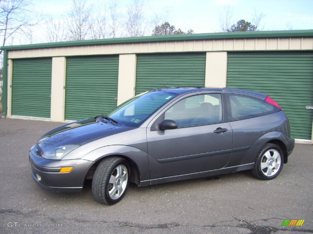 Liquid Grey Metallic Ford Focus