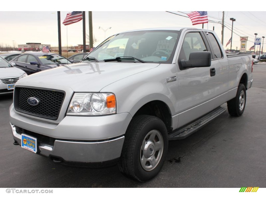 2005 F150 XLT SuperCab 4x4 - Silver Metallic / Medium Flint Grey photo #1