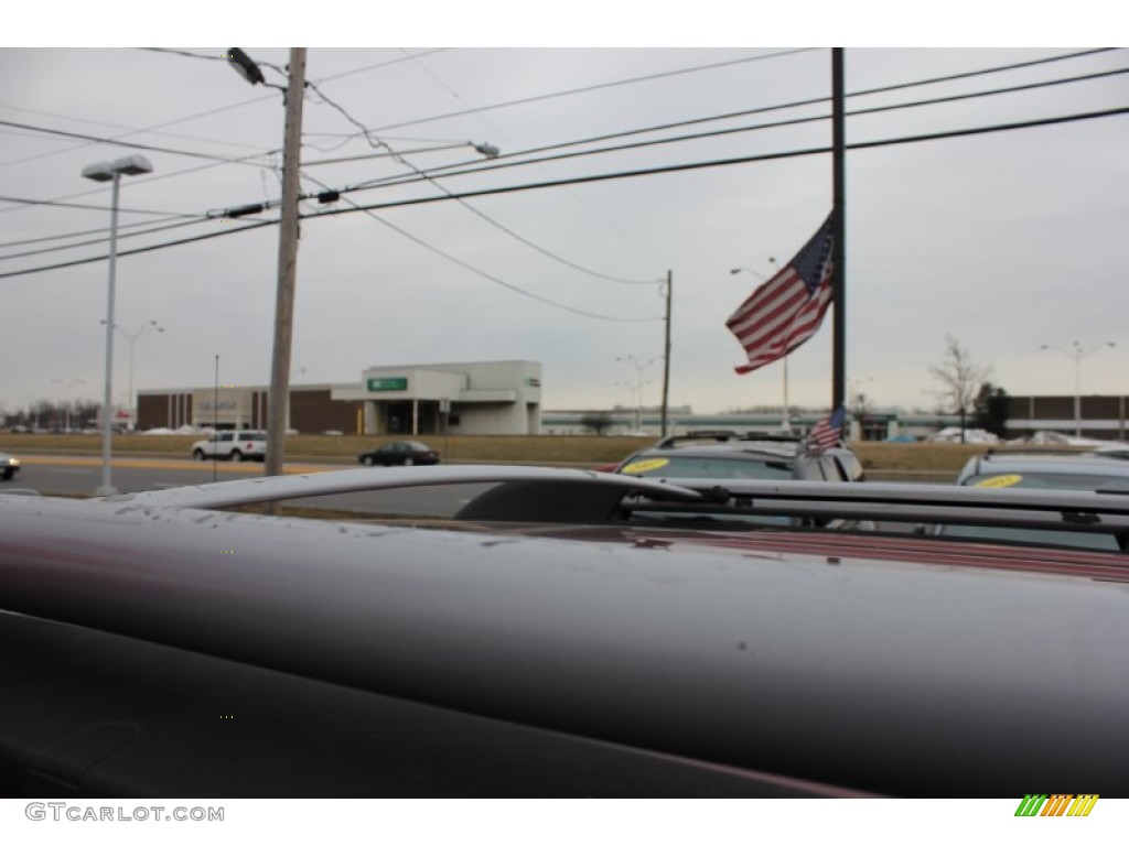 2004 Endeavor XLS AWD - Ultra Red Pearl / Charcoal Gray photo #11