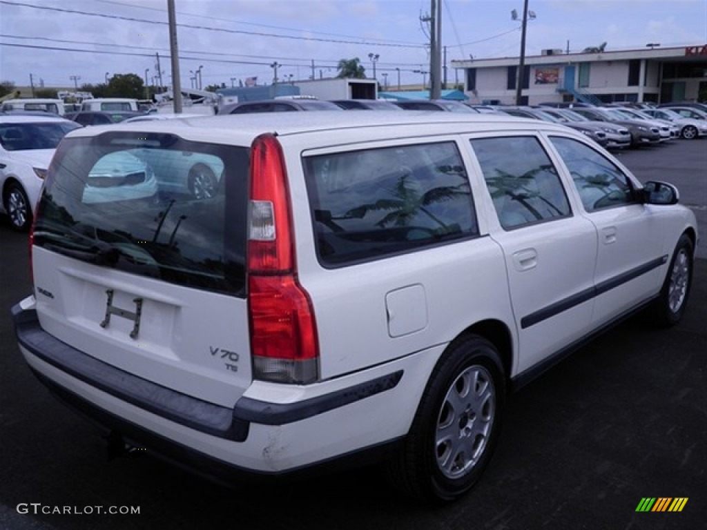 2001 V70 T5 - White / Taupe photo #12