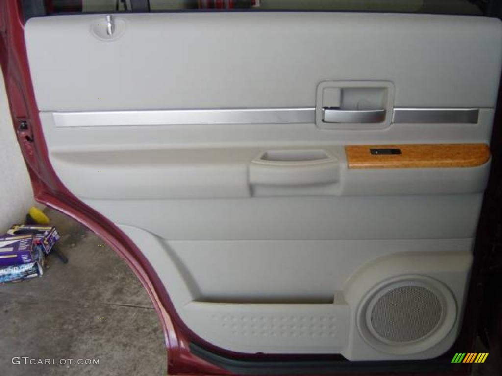 2007 Aspen Limited HEMI - Cognac Crystal Pearl / Dark Khaki/Light Graystone photo #29