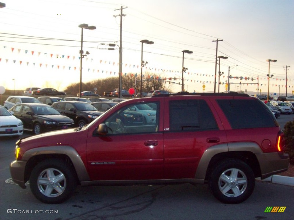 2002 TrailBlazer LTZ 4x4 - Victory Red / Medium Oak photo #2
