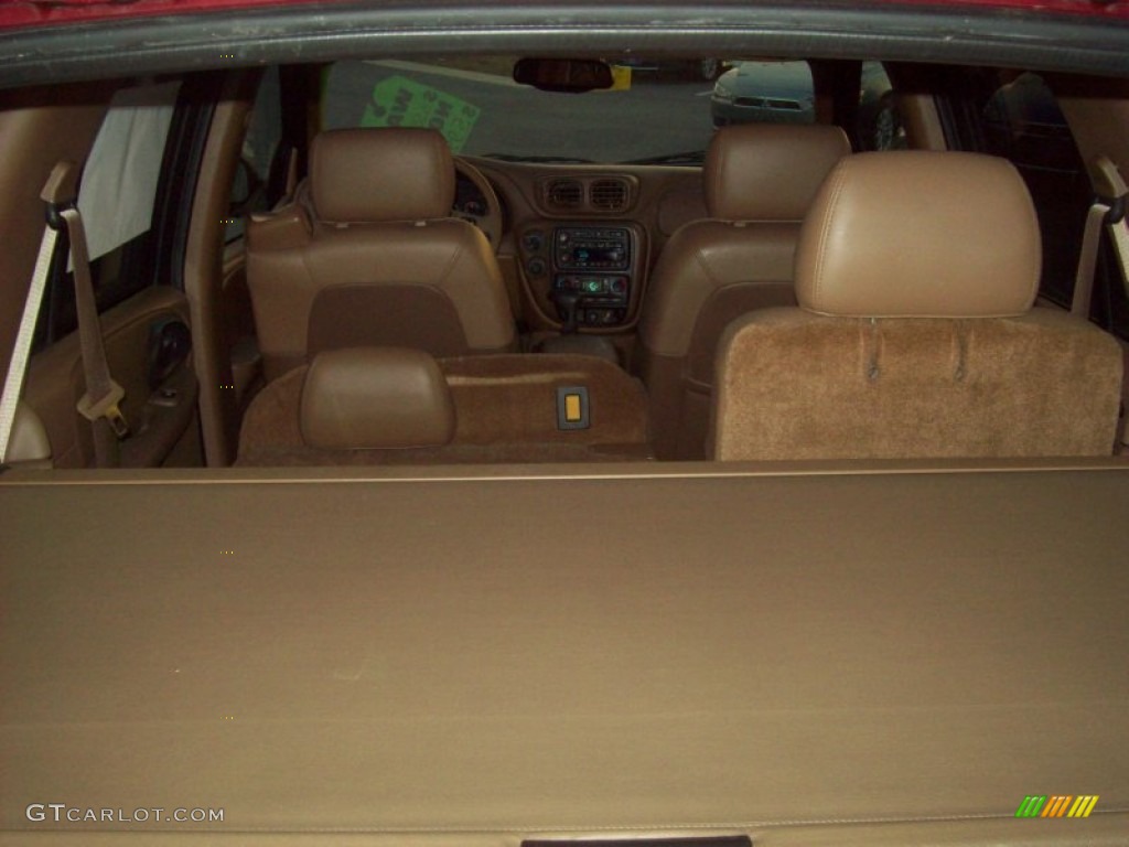 2002 TrailBlazer LTZ 4x4 - Victory Red / Medium Oak photo #30