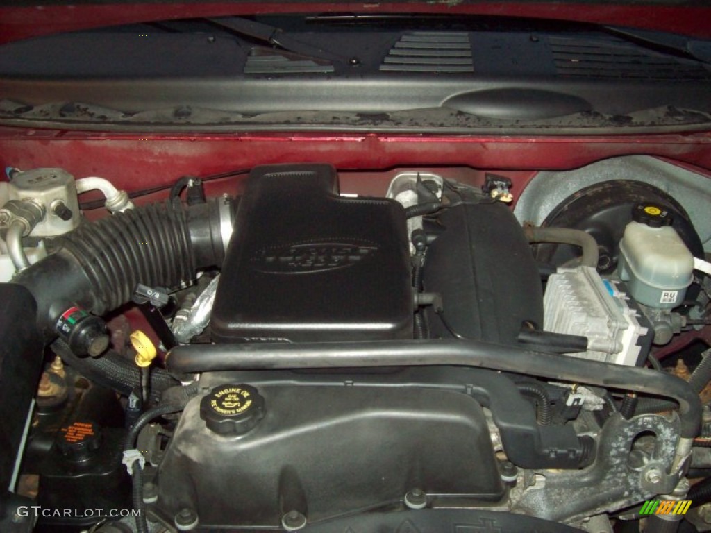 2002 TrailBlazer LTZ 4x4 - Victory Red / Medium Oak photo #34