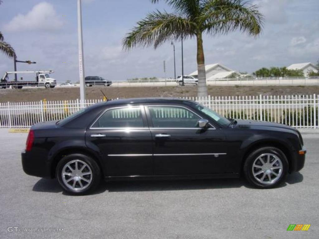 2008 300 C HEMI AWD - Brilliant Black Crystal Pearl / Dark Slate Gray photo #7