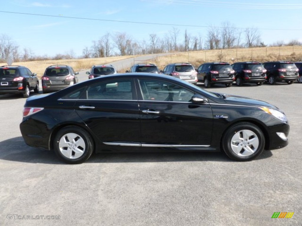 2012 Sonata Hybrid - Black Onyx Pearl / Gray photo #8