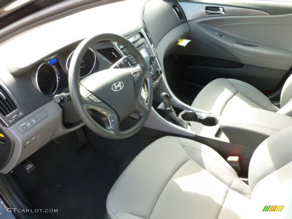 2012 Sonata Hybrid - Black Onyx Pearl / Gray photo #16