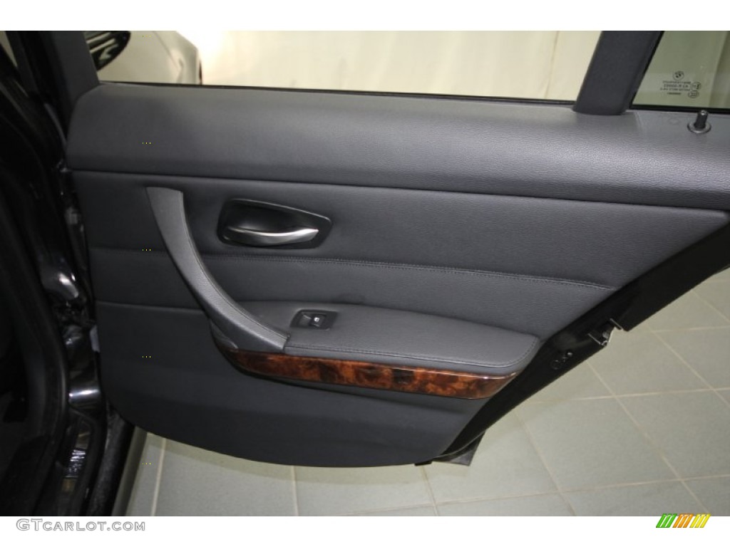 2009 3 Series 335i Sedan - Black Sapphire Metallic / Black photo #35