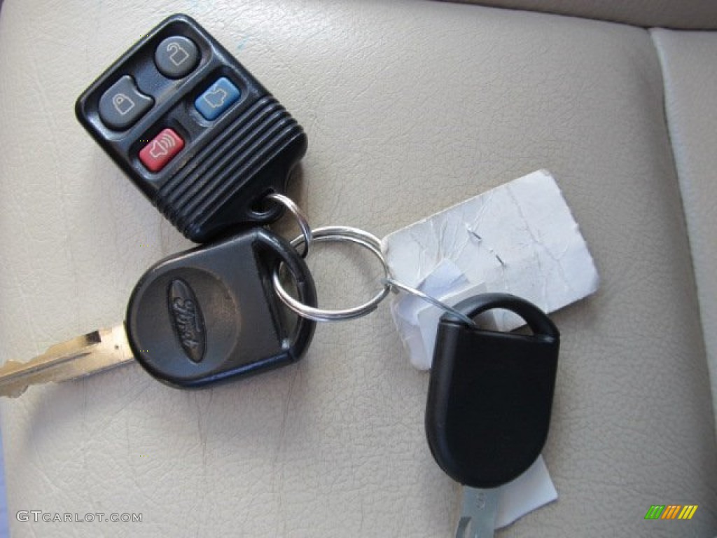 2009 Ford Explorer Limited AWD Keys Photos