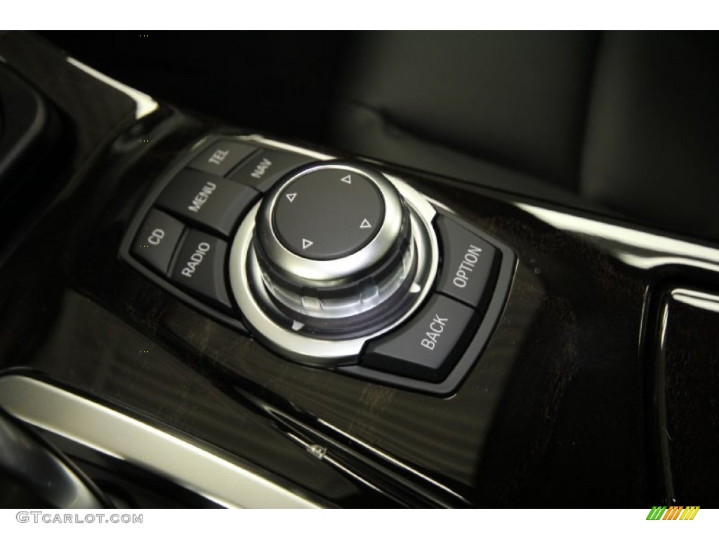 2012 BMW 5 Series 535i Sedan Controls Photo #61616571