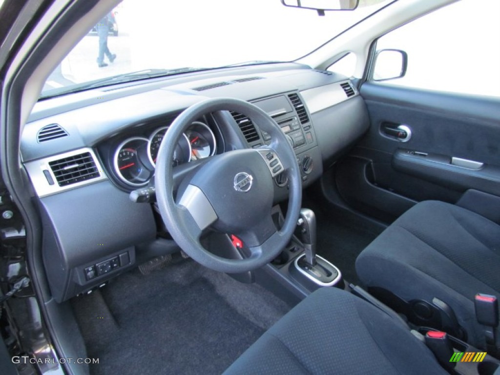 Charcoal Interior 2010 Nissan Versa 1.8 S Hatchback Photo #61616794