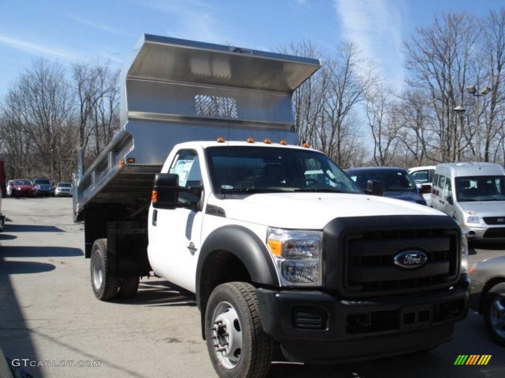 2012 F550 Super Duty XL Regular Cab 4x4 Dump Truck - Oxford White / Steel photo #2