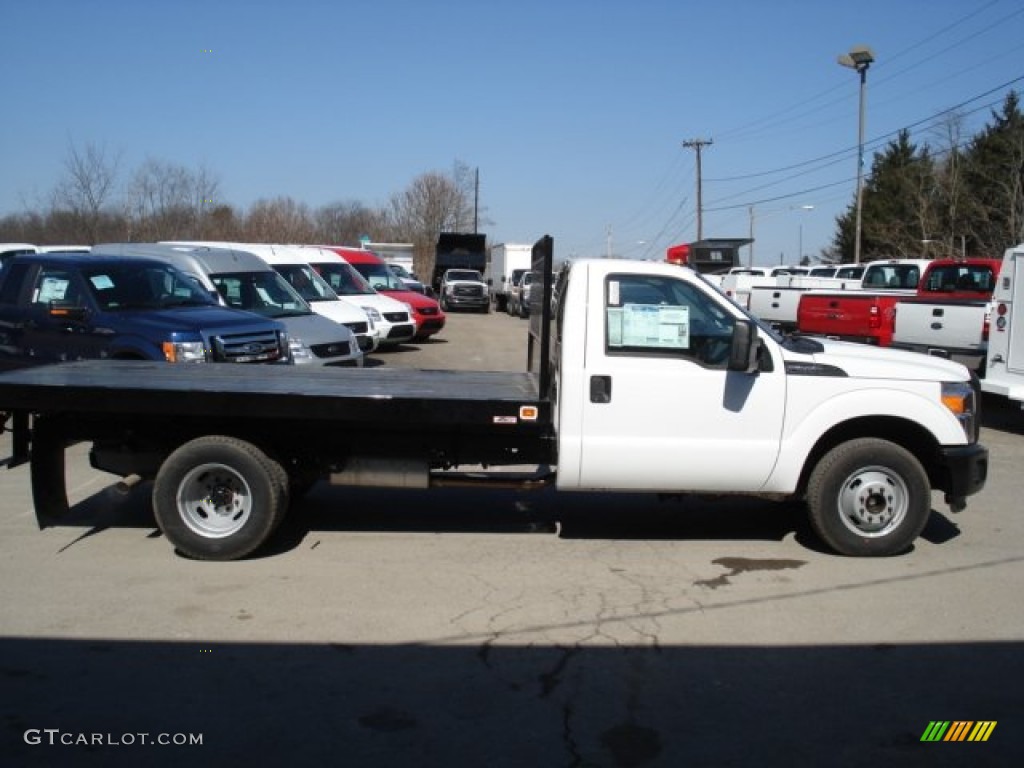 2012 F350 Super Duty XL Regular Cab Flat Bed - Oxford White / Steel photo #1