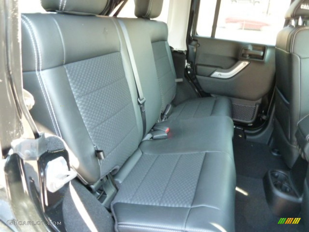 Call of Duty: Black Sedosa/Silver French-Accent Interior 2012 Jeep Wrangler Unlimited Call of Duty: MW3 Edition 4x4 Photo #61620153