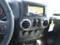 2012 Jeep Wrangler Unlimited Call of Duty: MW3 Edition 4x4 Controls