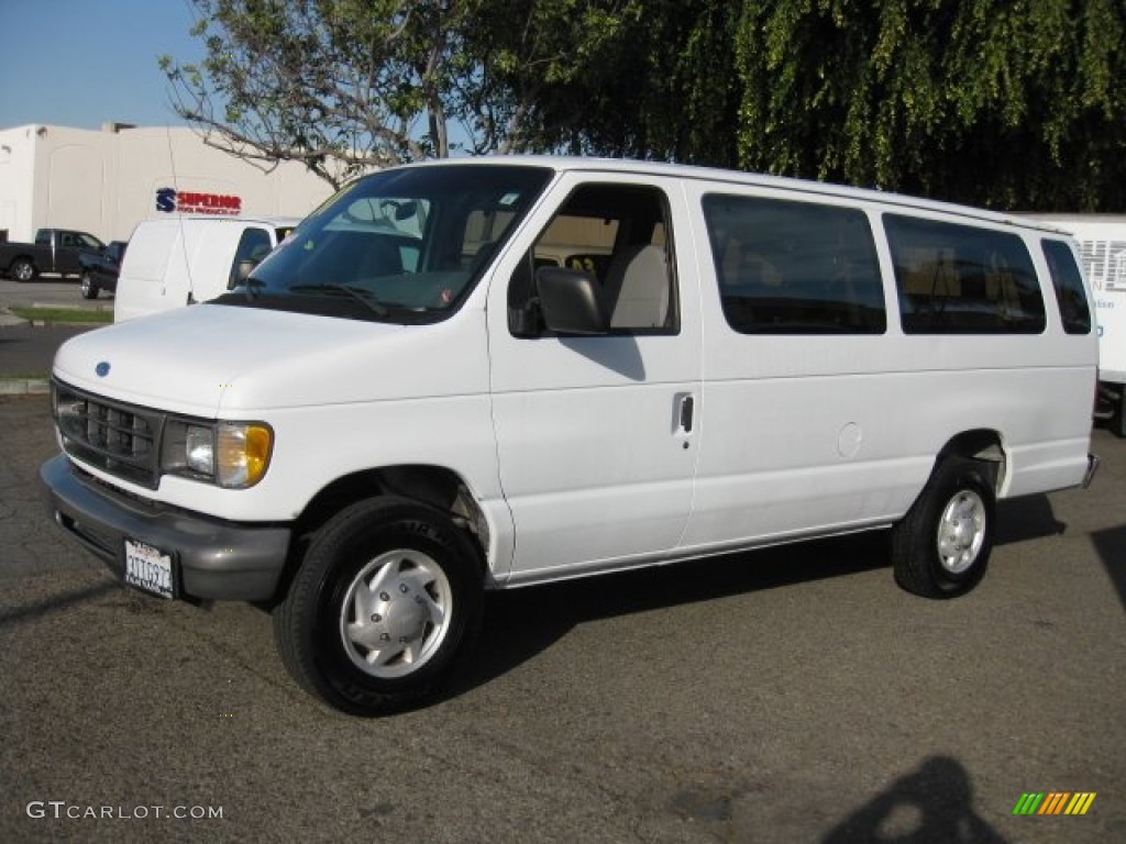 1997 E Series Van E350 Extended Passenger - Oxford White / Medium Graphite photo #3