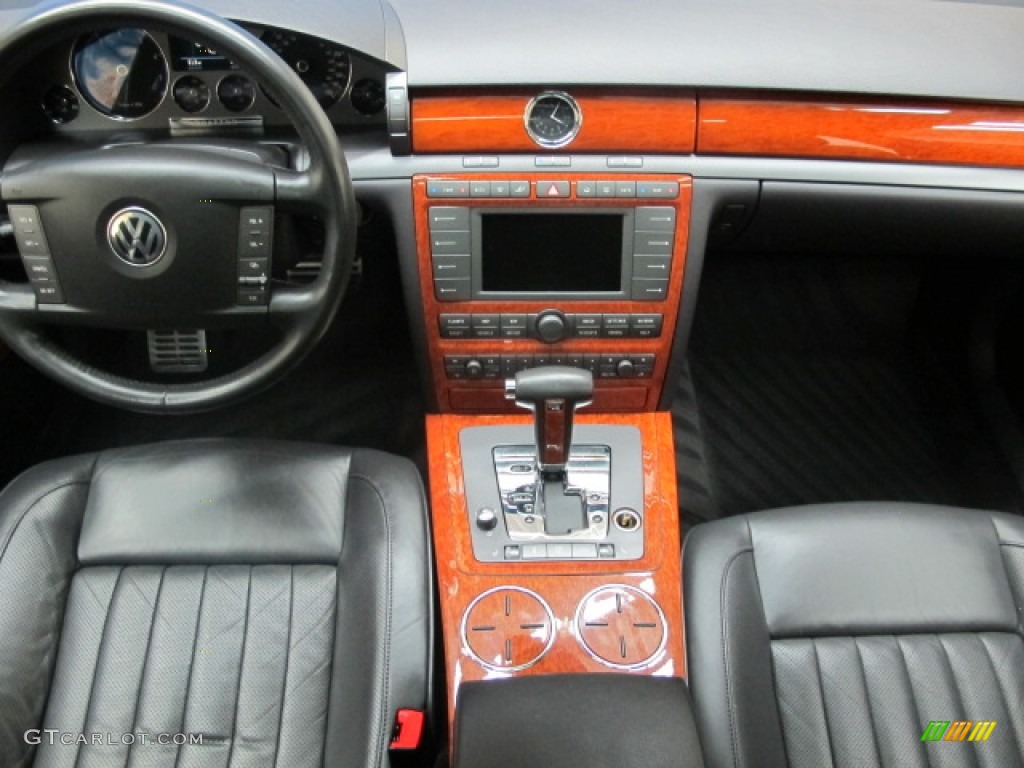 2006 Volkswagen Phaeton V8 4Motion Sedan Anthracite Dashboard Photo #61622970