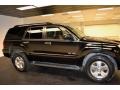 Black - 4Runner SR5 4x4 Photo No. 6