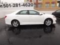 Super White - Camry SE Photo No. 8
