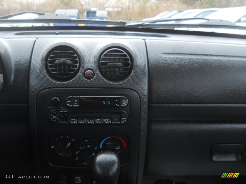 2002 Liberty Sport 4x4 - Black / Dark Slate Gray photo #18