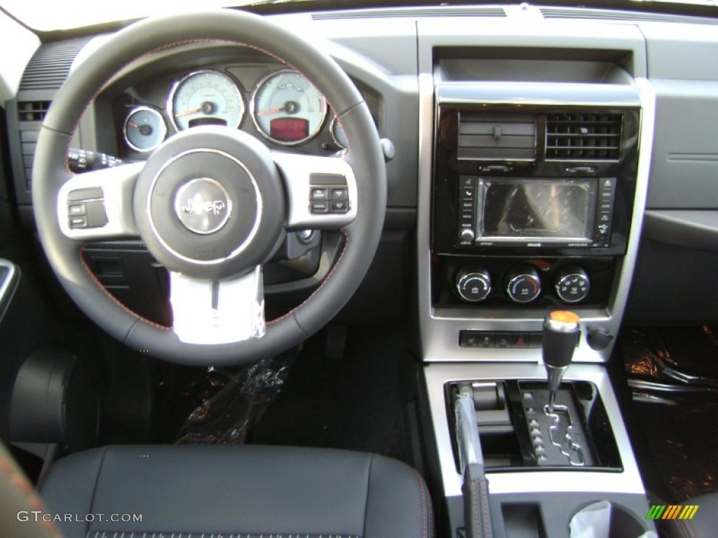 2012 Liberty Arctic Edition 4x4 - Bright White / Dark Slate Gray/Polar White with Orange Accents photo #4