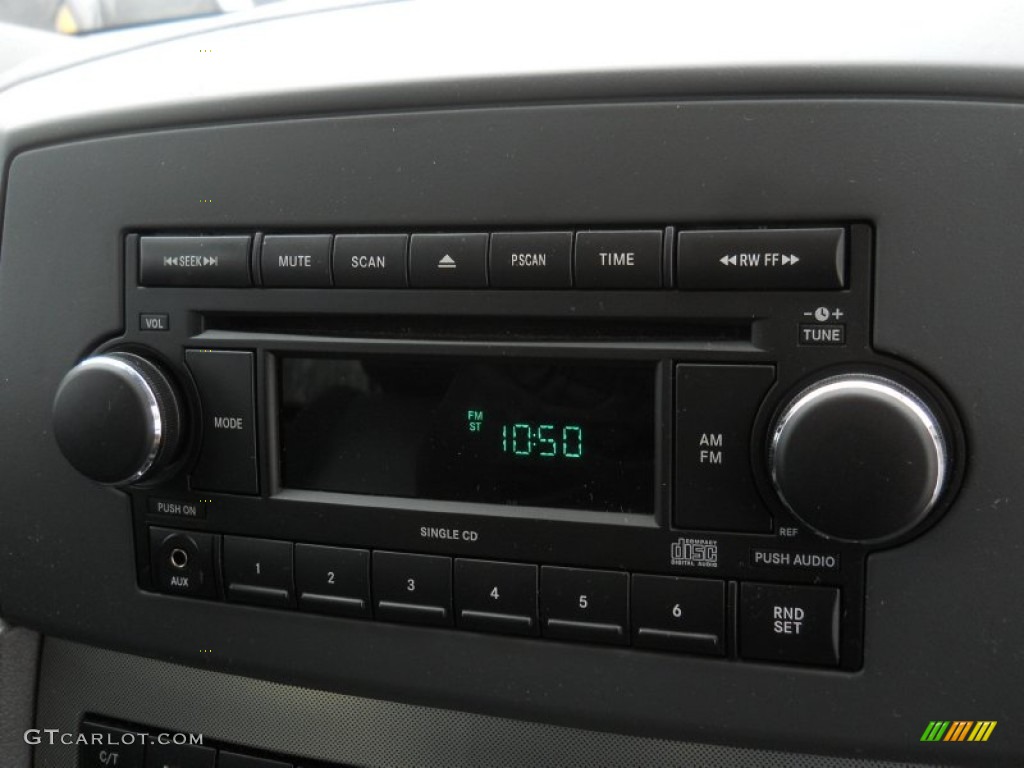 2007 Jeep Grand Cherokee Laredo 4x4 Audio System Photos