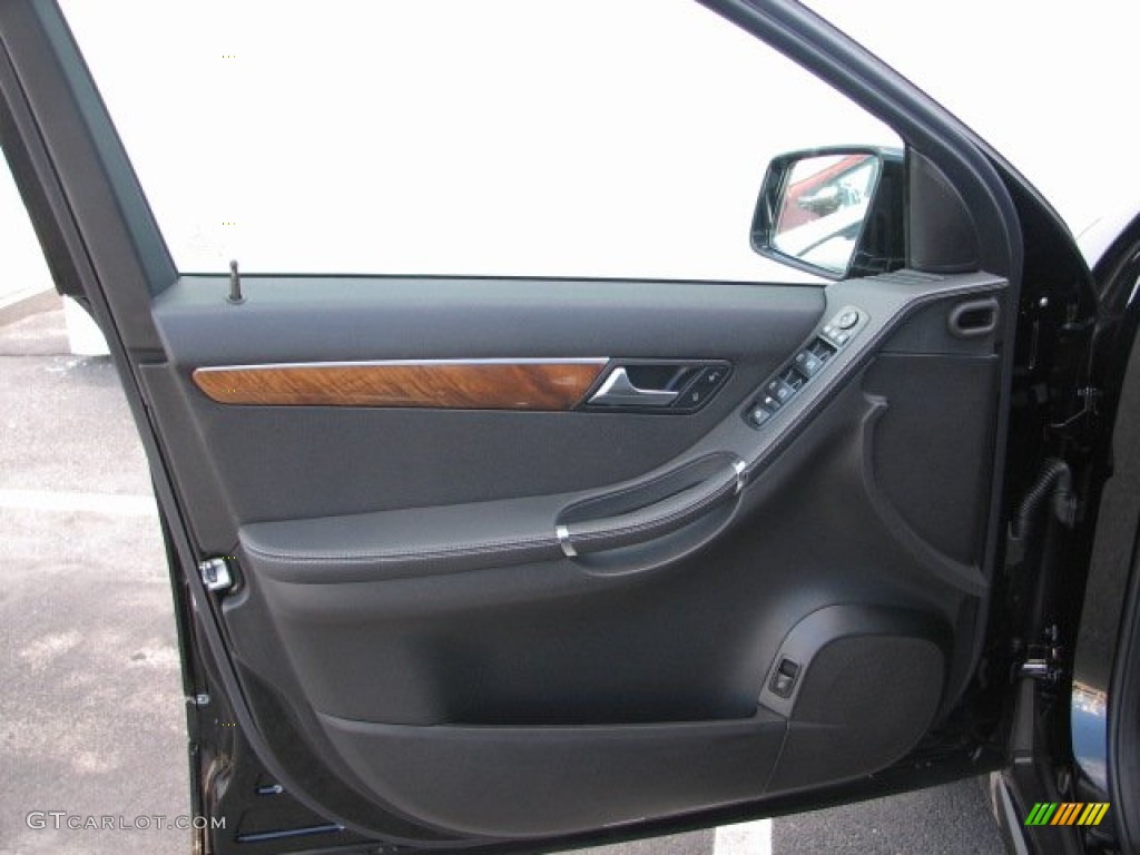 2012 Mercedes-Benz R 350 BlueTEC 4Matic Door Panel Photos