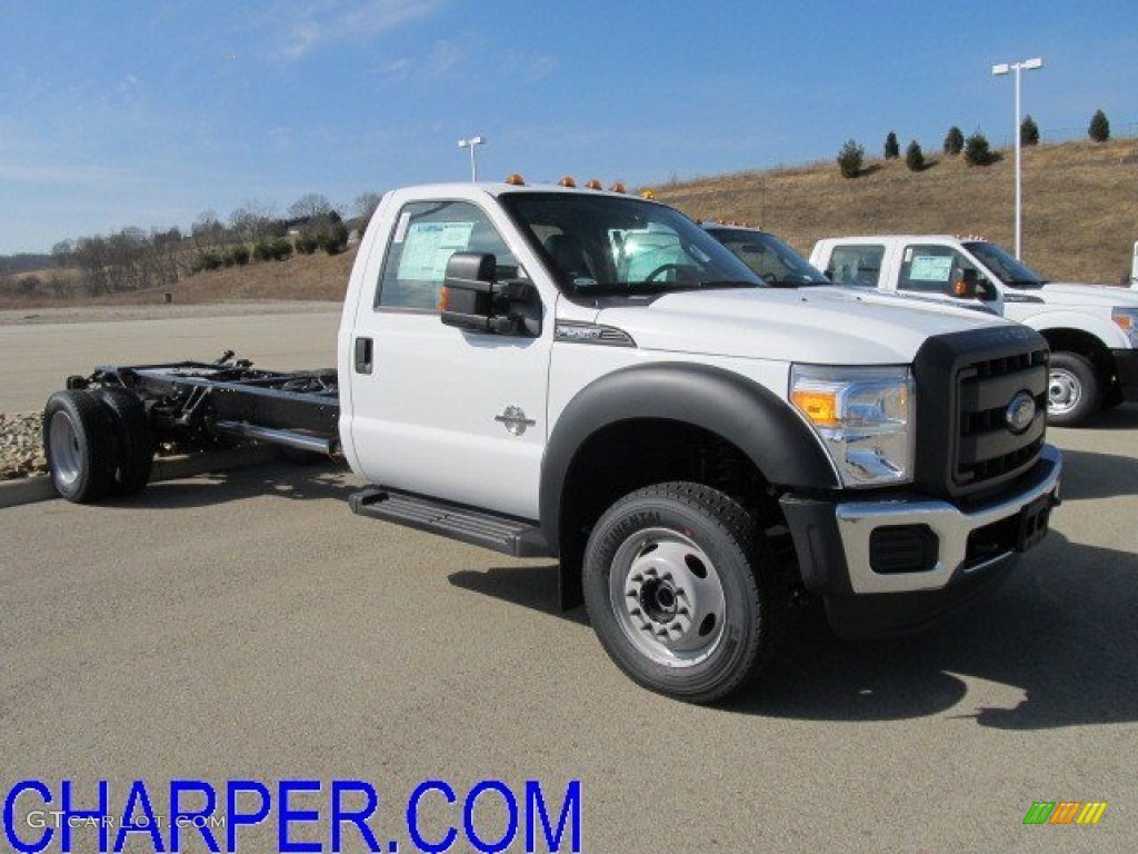 2012 F550 Super Duty XL Regular Cab 4x4 Chassis - Oxford White / Steel photo #1