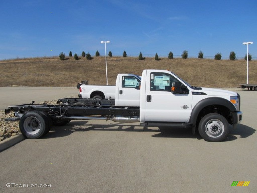 2012 F550 Super Duty XL Regular Cab 4x4 Chassis - Oxford White / Steel photo #2