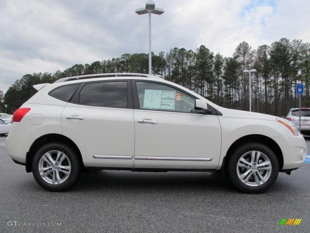 2012 Rogue SV - Pearl White / Black photo #6